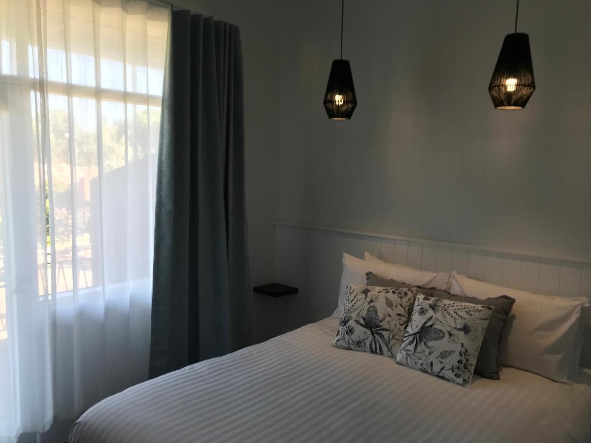Myrtleford Hotel Esterno foto